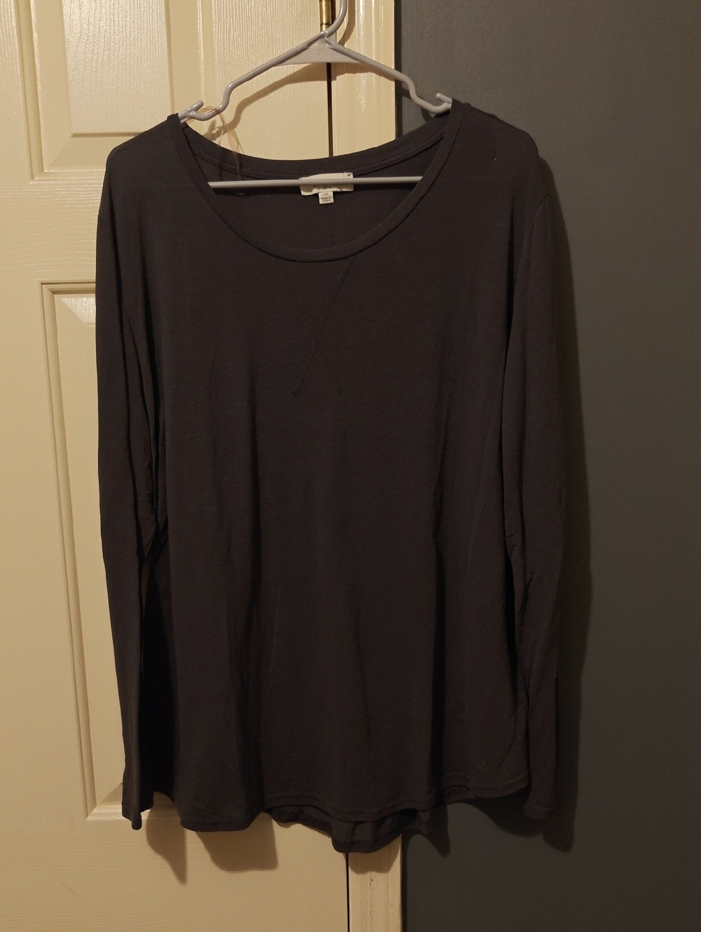 Classic Long-Sleeve Women's Tee in Dark Gray